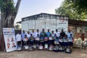 पूरग्रस्त विद्यार्थ्यांना रोटरी क्लब पाचोरा तर्फे दिलासा; शैक्षणिक साहित्यांची केली वाटप