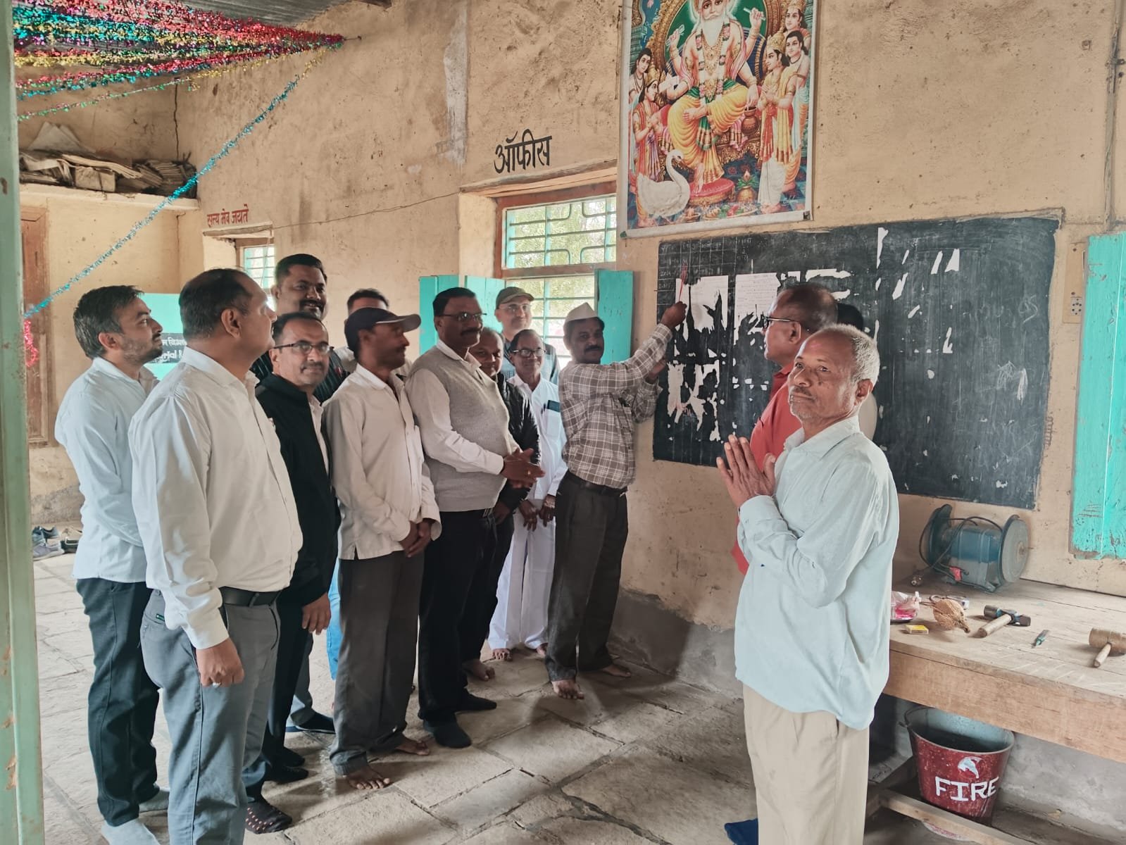 ग्राम विकास विद्यालयात भगवान विश्वकर्मा महाराज जयंती उत्साहात साजरी