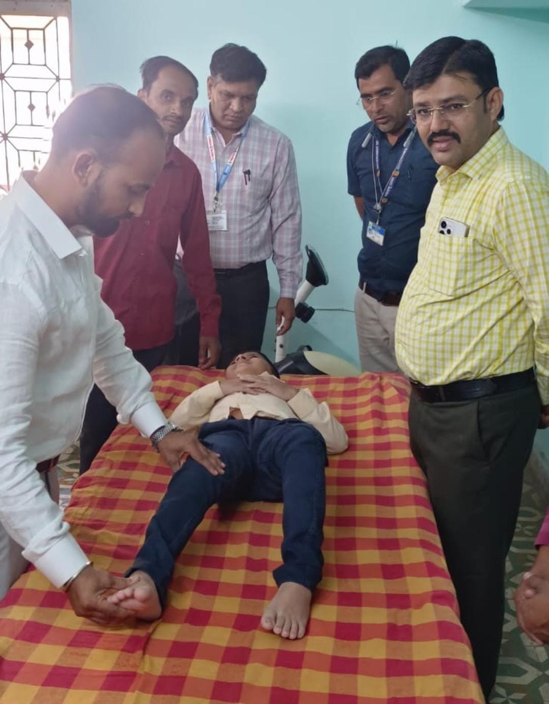 “दिव्यांग विद्यार्थ्यांसाठी पाचोऱ्यात विशेष फिजिओथेरपी शिबिर; ४५ विद्यार्थ्यांना लाभ”