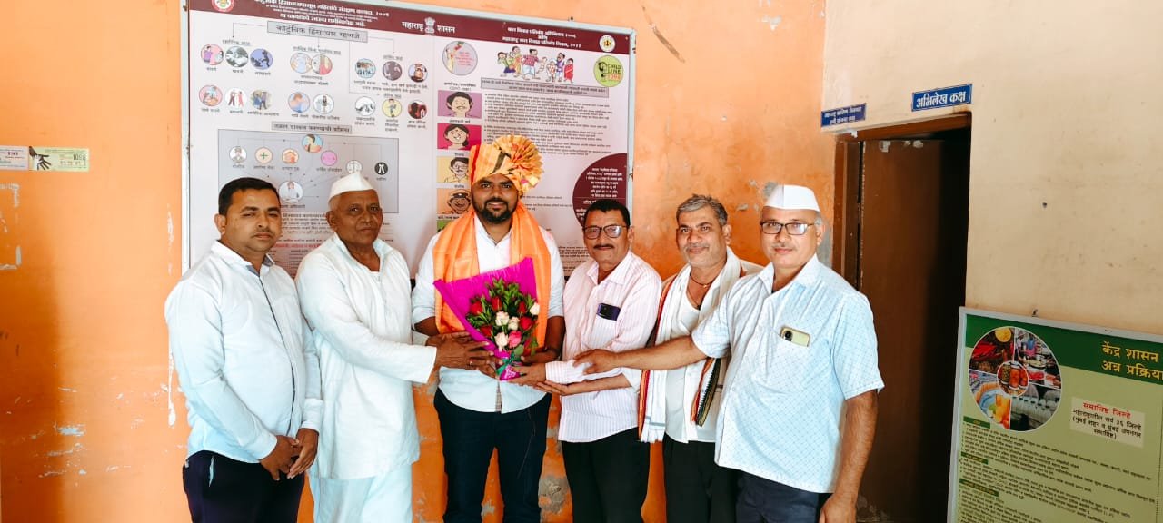 भातखंडे बु. (ता. भडगांव) येथे उपसरपंचपदी योगेश पाटील (सर) यांची बिनविरोध निवड