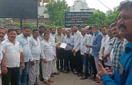 स्मार्ट मीटर बसविण्यास शिवसेनेचा तीव्र विरोध; वाढीव वीजबिलांवरही संताप, महावितरणला निवेदन