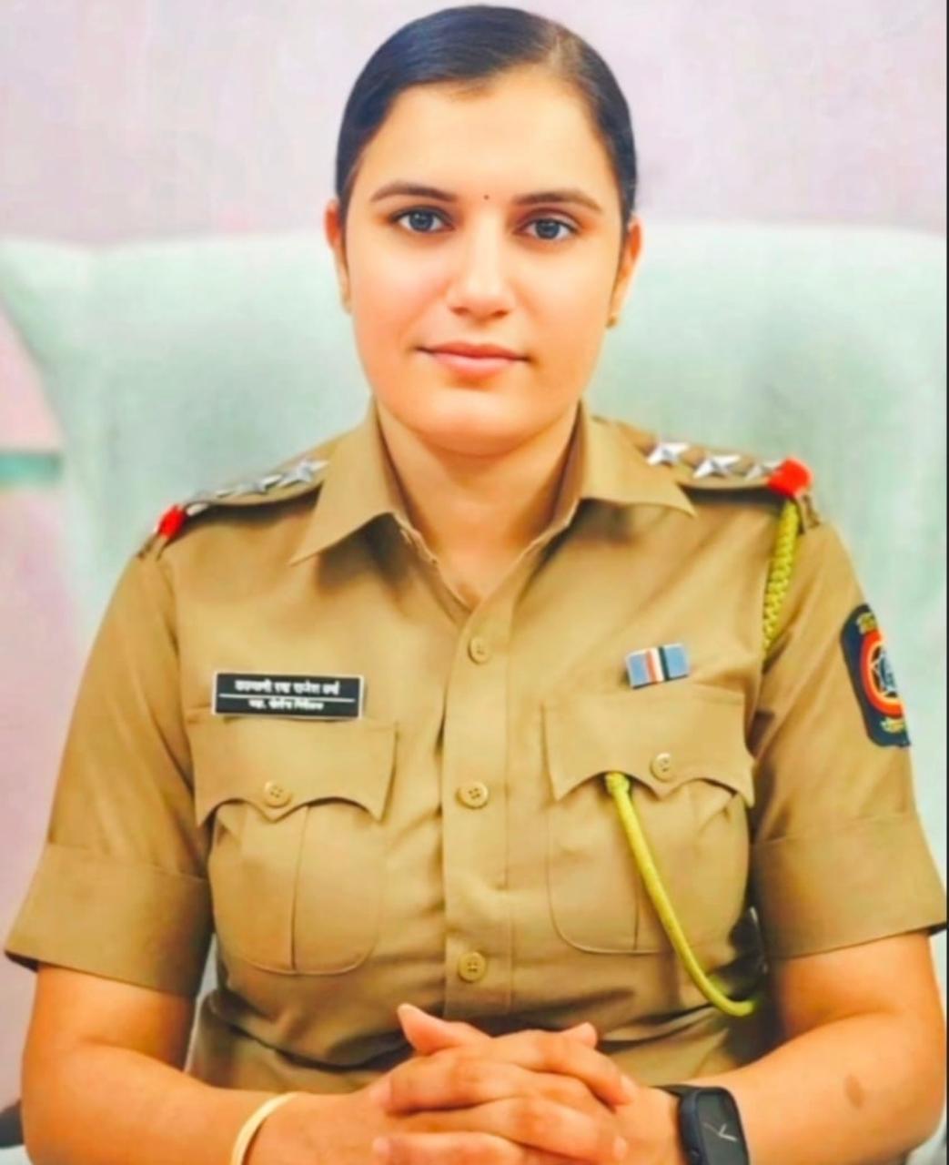 खाकीतील बहिणीची अनोखी राखी; ‘तुमच्या सुरक्षेची जबाबदारी माझी’